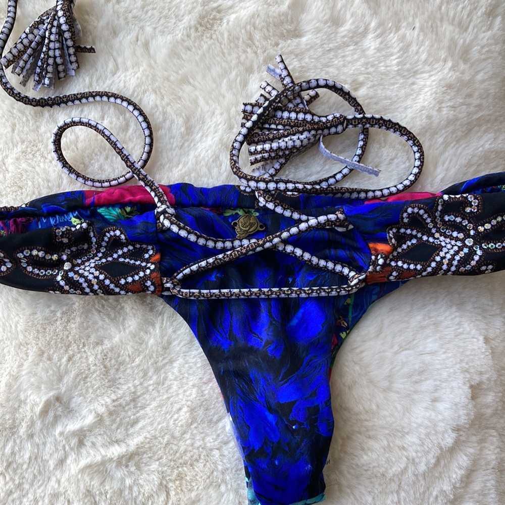 Salty Mermaid bikini thong 🍑 🔥 - Picture 4 of 9